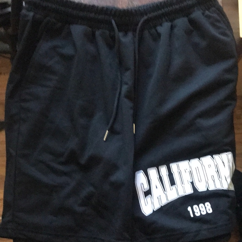 Black ROMWE California shorts/ Size M